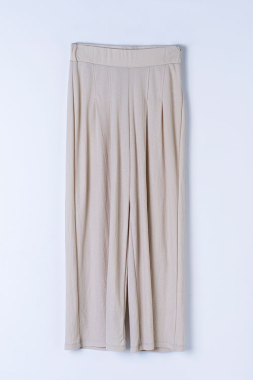 Pantalón fluido cropped en beige
