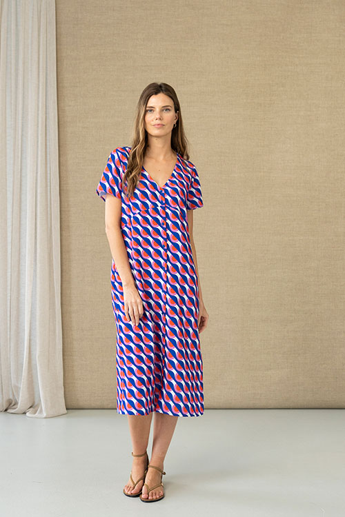 Vestido midi estampado geométrico con botones