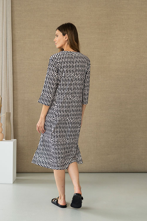 Vestido camisero de punto con estampado de lunares