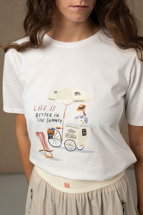Camiseta “Life is better in the summer”