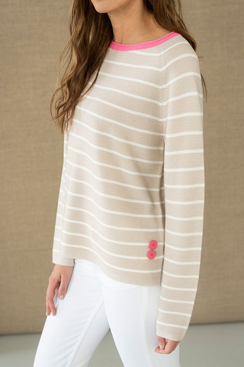 Jersey de rayas beige con cuello rosa
