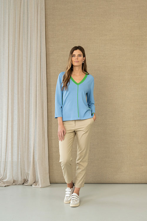 Jersey de punto fino azul con contraste en verde